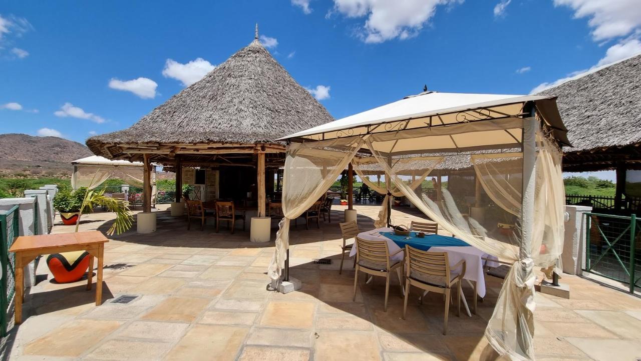 Manyatta Camp Hotel Voi Bagian luar foto