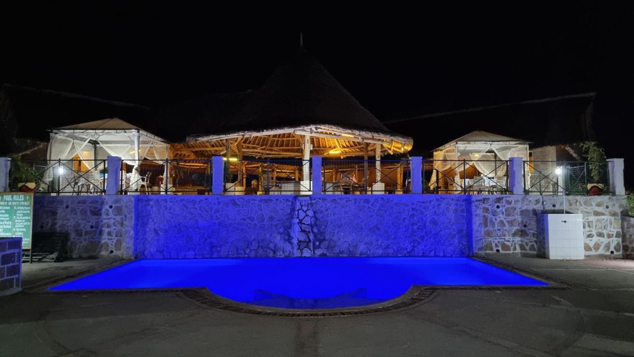 Manyatta Camp Hotel Voi Bagian luar foto