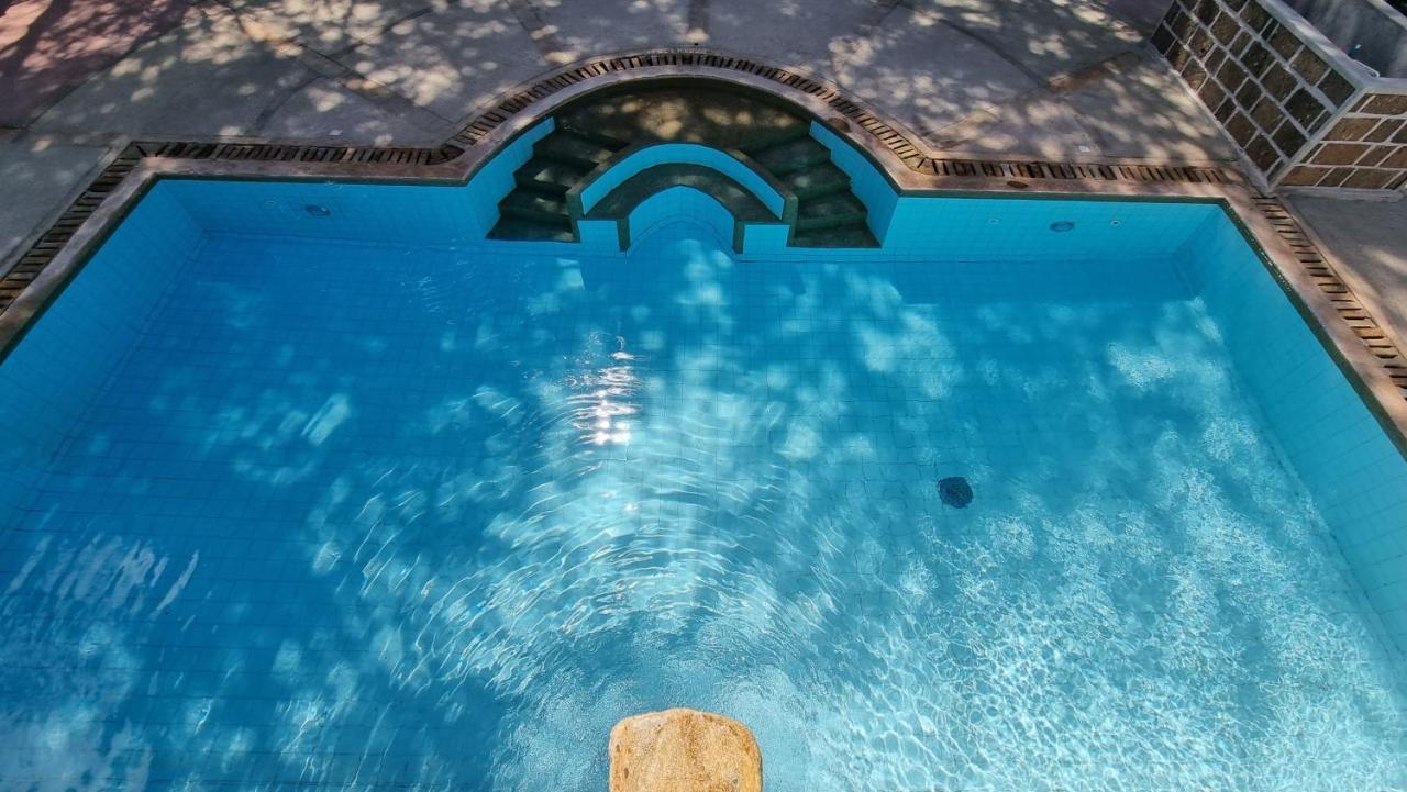 Manyatta Camp Hotel Voi Bagian luar foto